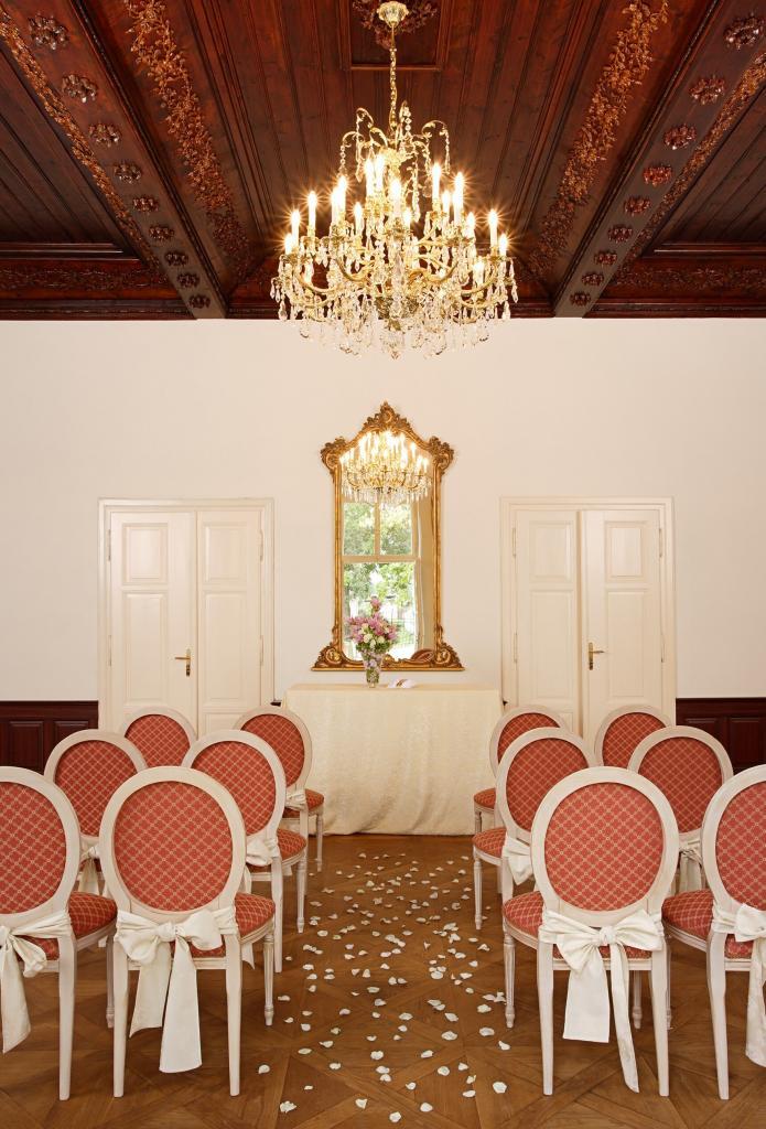 Obřadní síň - Svatba v Chateau Trnová