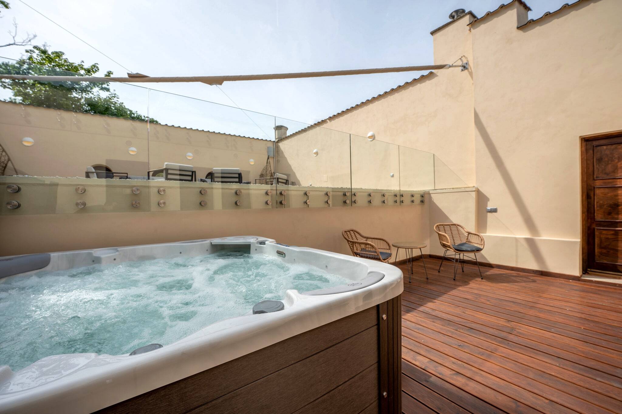 Vířivka a Terasy na střeše Chateau Trnová - Wellness Chateau Trnová