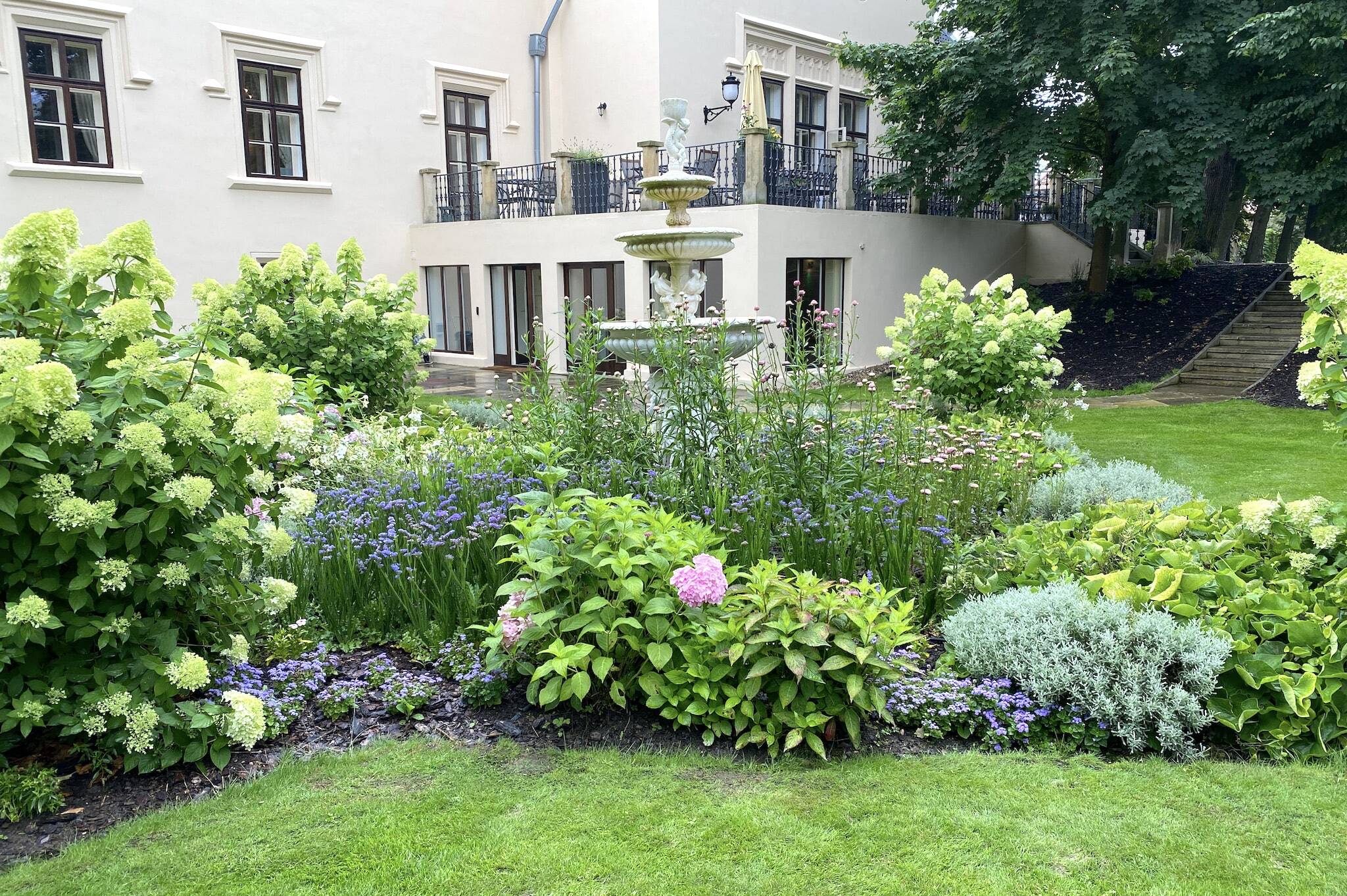 Zahrady a Fontánka v Chateau Trnová - Chateau Trnová u Prahy
