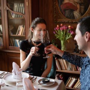 Romantický Pobyt s Večeří v Chateau Trnová