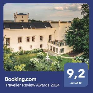 Square Booking Review Chateau Trnová - Traveler Review Awards 2024